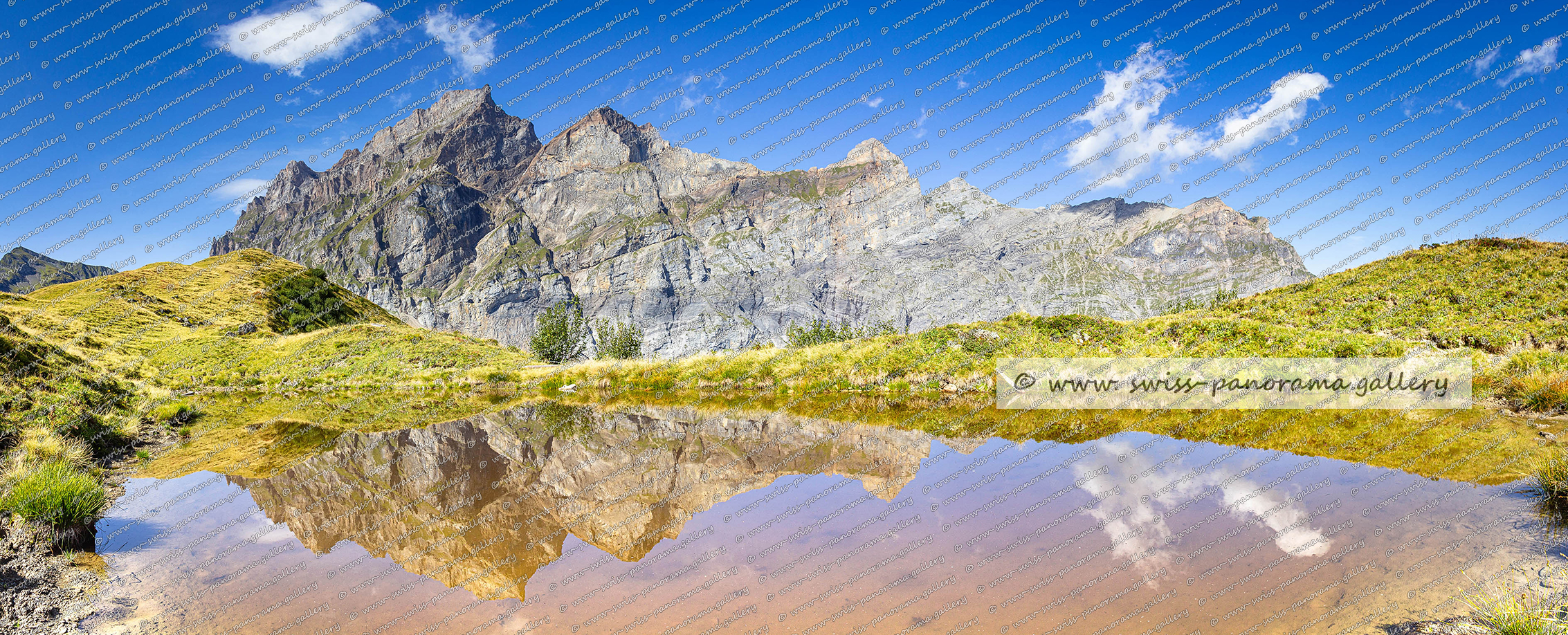 Alte Axenstrasse entlang des Urnersee im Kanton Uri Alpenpanorama