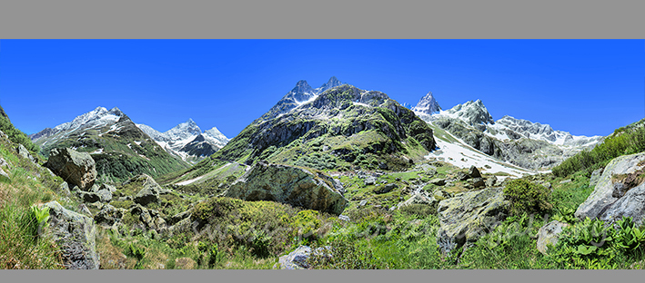 Gebirgsfaltung der Gitshen Südwand Gitschenberg Schweizer Alpenpanorama