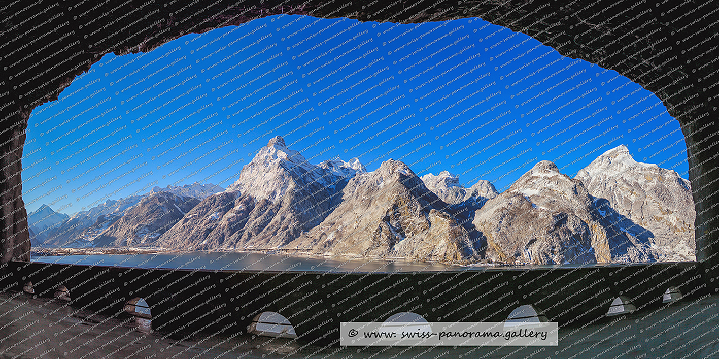 Alte Axenstrasse entlang des Urnersee im Kanton Uri Alpenpanorama