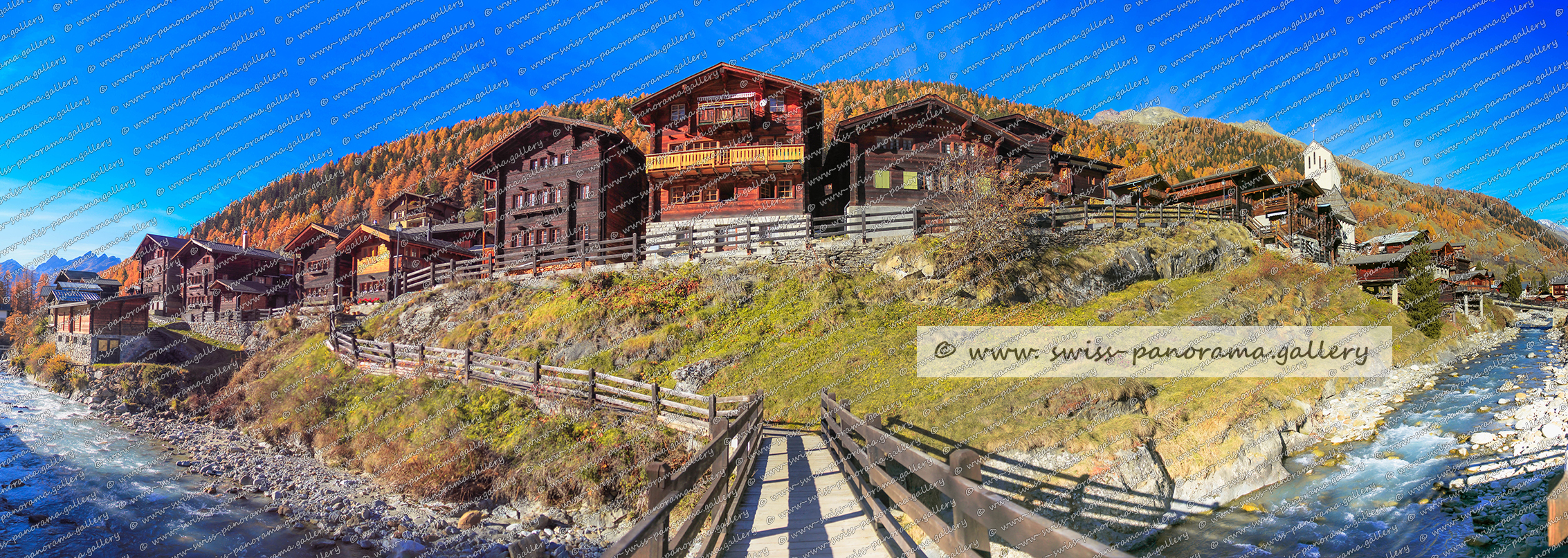 Beschriftetes Alpenpanorama von der Umgebeung Wiler im Lötschental, Bietschhorn Nordgrat 3273m, Bietschhorn Nordgrat 3554m. Mannlich Grat Punkt 2594m. Bietschhorn 3934m 4.7km, Blätzlerrigg 2496m 3km, Uistre Wileregg (Grat), Chastlerhorn 3185m 3.7km, Wilerhorn 3250m 3.5km, Schwarzhorn 3126m 3.1km, Schafbärg 3240m 3.3km,Wiler, swiss Alps,