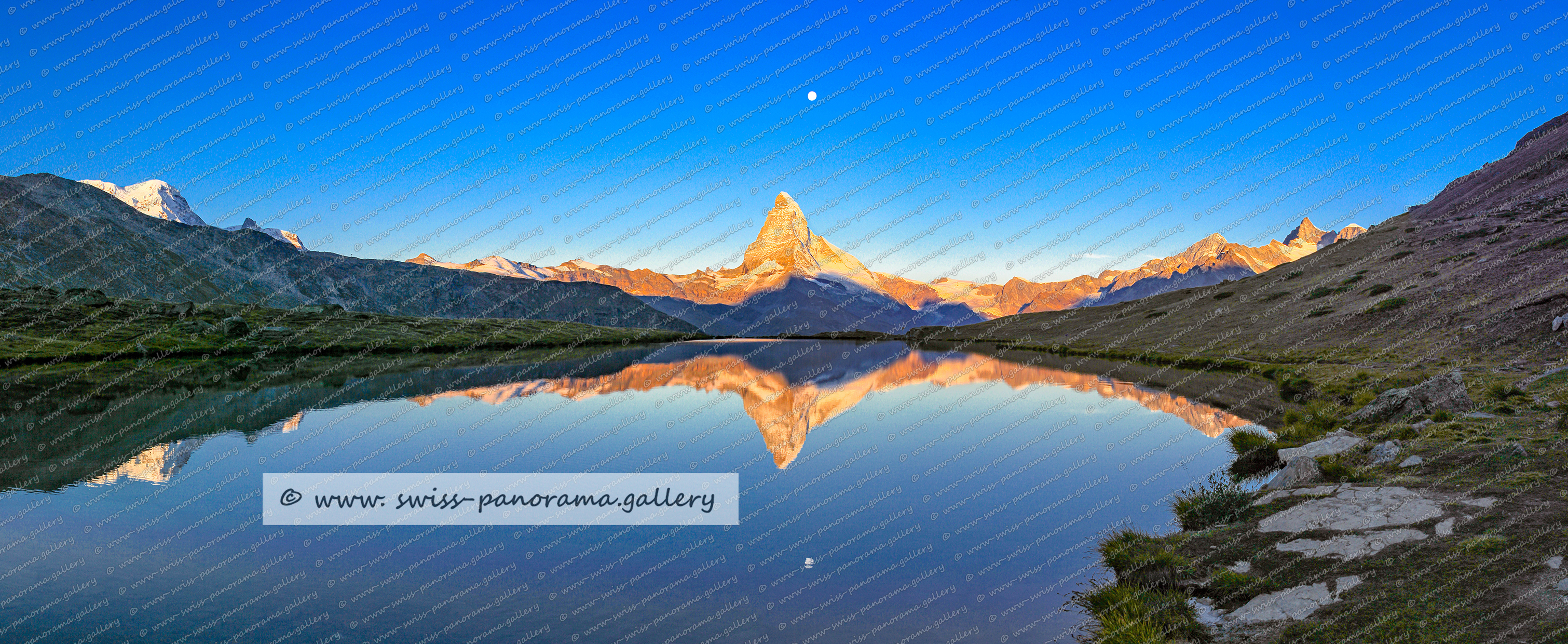 Switzerland Stellisee bei Sonnenaufgang mit Vollmond swisspanorama.gallery Schweizer Alpenpanorma